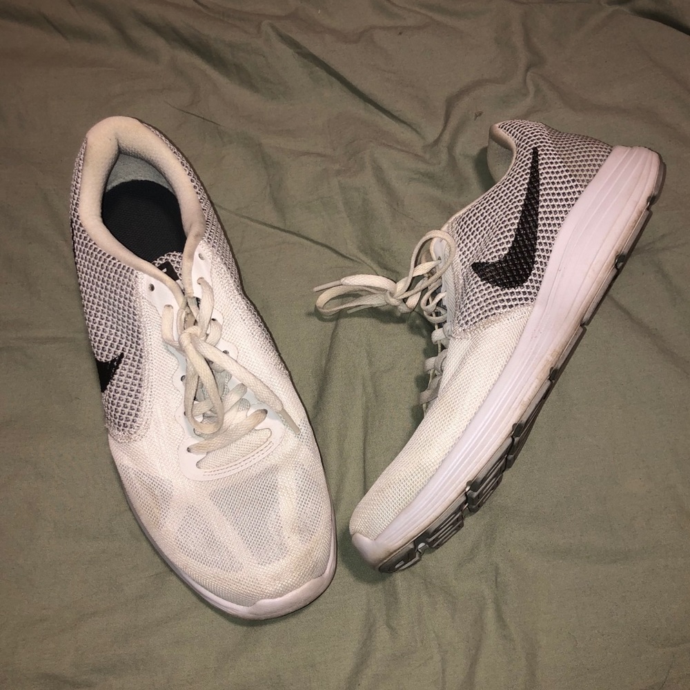 Nike Revolution 3 Running sneaker
